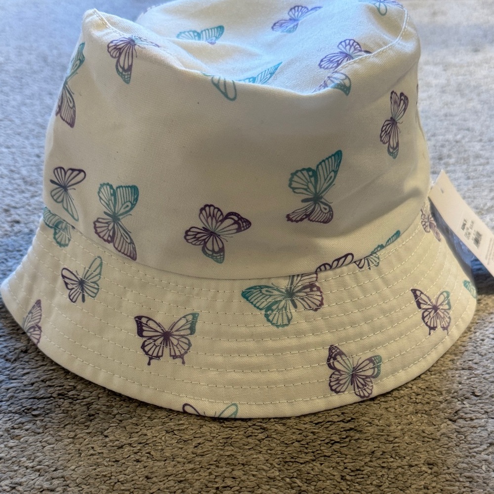 Kohl's Kids Butterfly Bucket Hat - White and Purple Reversible.